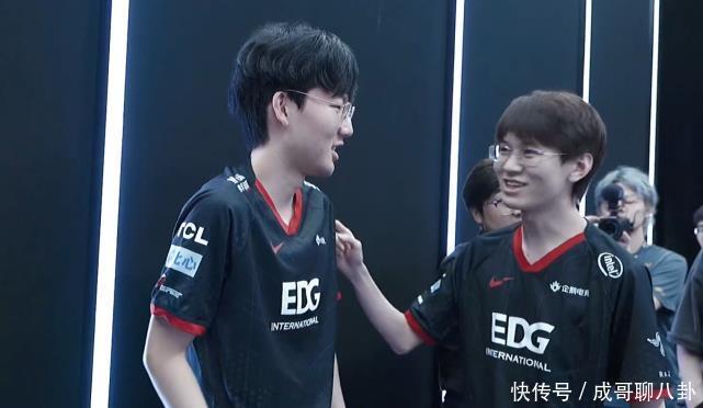 替补出场时 替补出场时